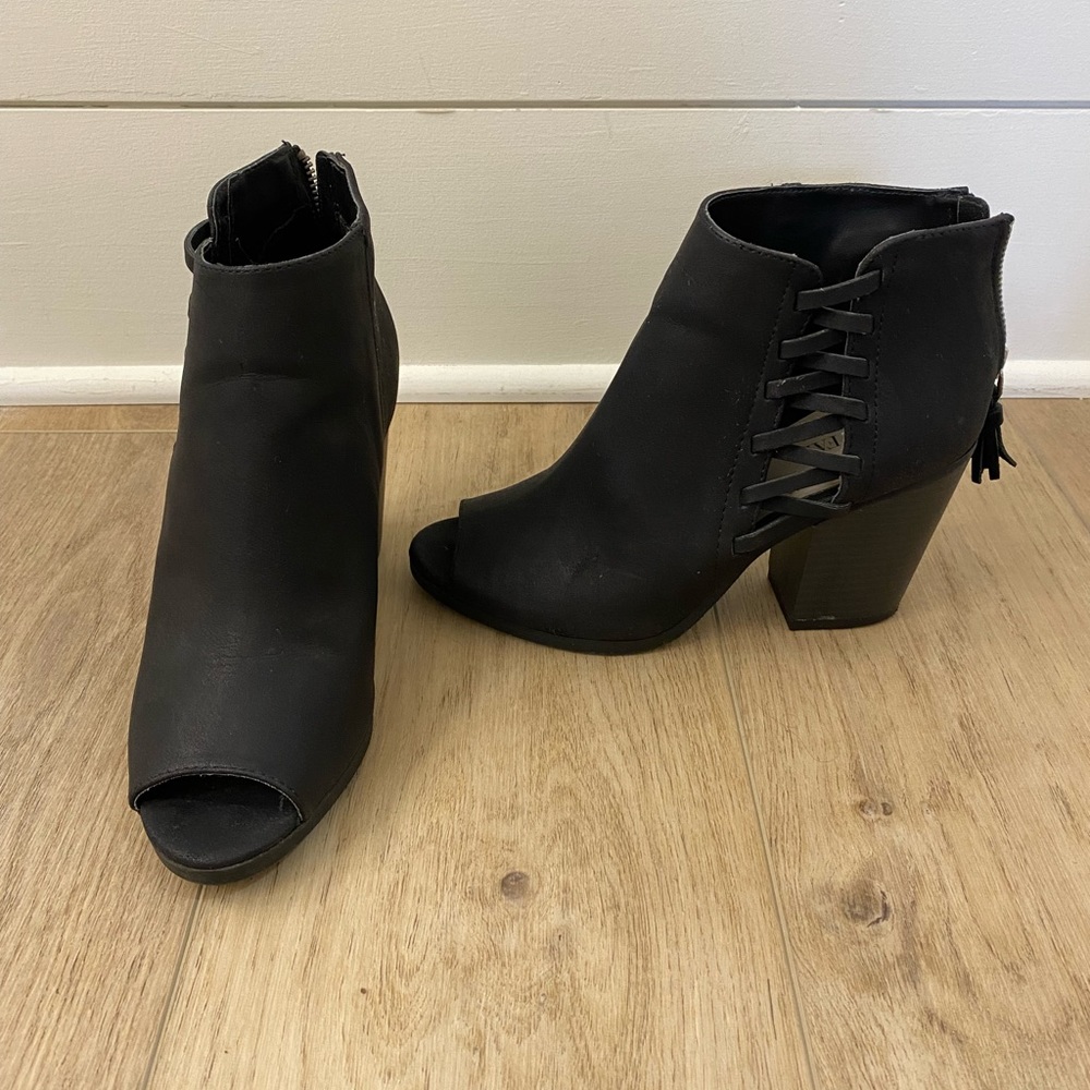 Open toe black booties